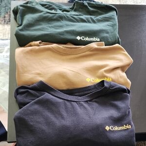 3 Tee Shirts All Columbia Crewneck, with Logo Print Fron And Back